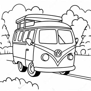 Page De Coloriage De Fourgon Colore Sur Une Route 139564-70656